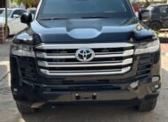 2025 Toyota Land Cruiser [Armoured]