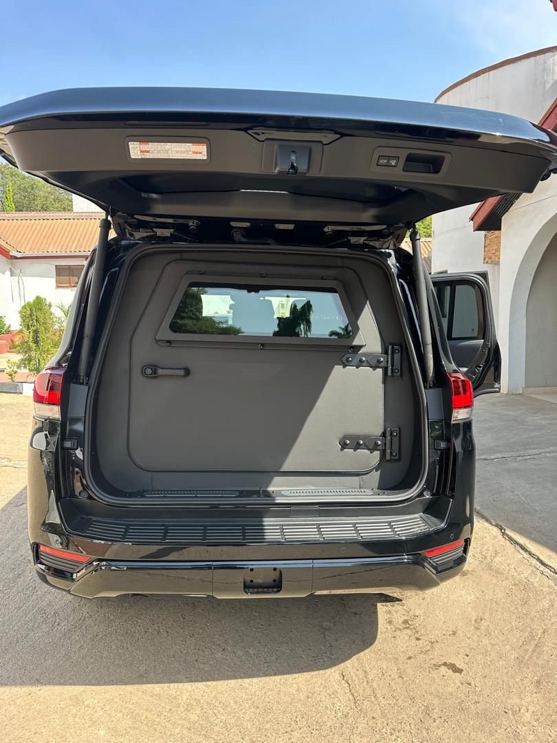 2025 Toyota Land Cruiser [Armoured]