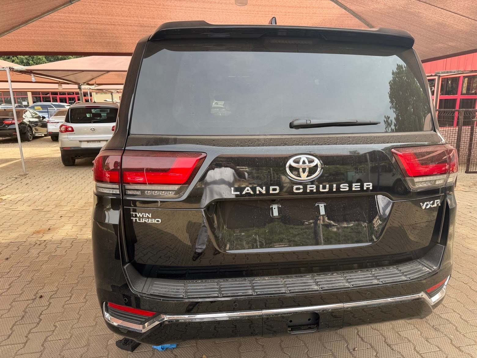 Toyota Land Cruiser VXR 2025