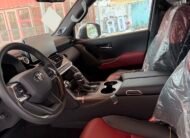 Toyota Land Cruiser VXR 2025